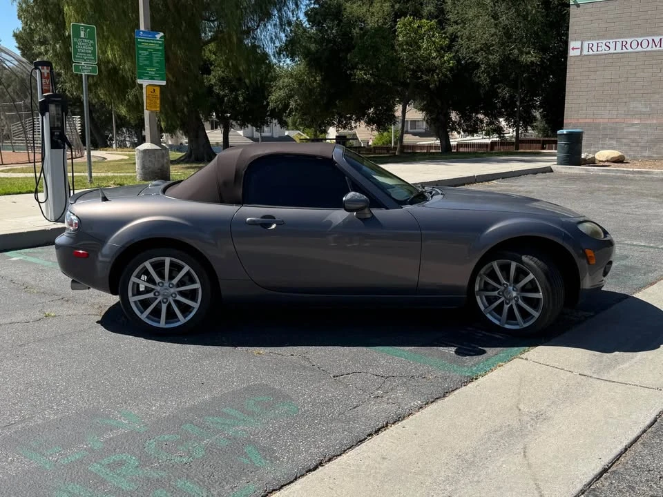 2007 Mazda NC MX-5 Miata - Image 2 of 10
