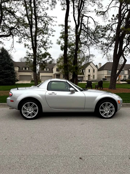 2007 Mazda NC MX-5 Miata - Image 5 of 17