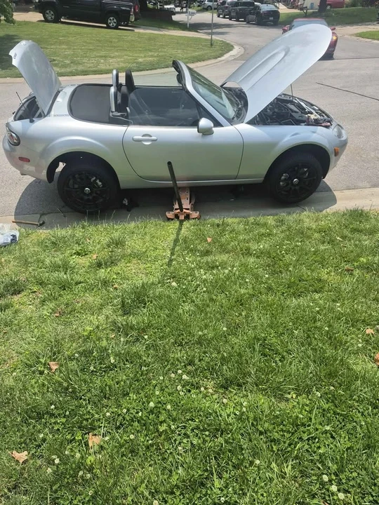 2007 Mazda NC MX-5 Miata - Image 14 of 16