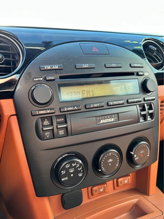 2007 Mazda NC MX-5 Miata - Image 14 of 15