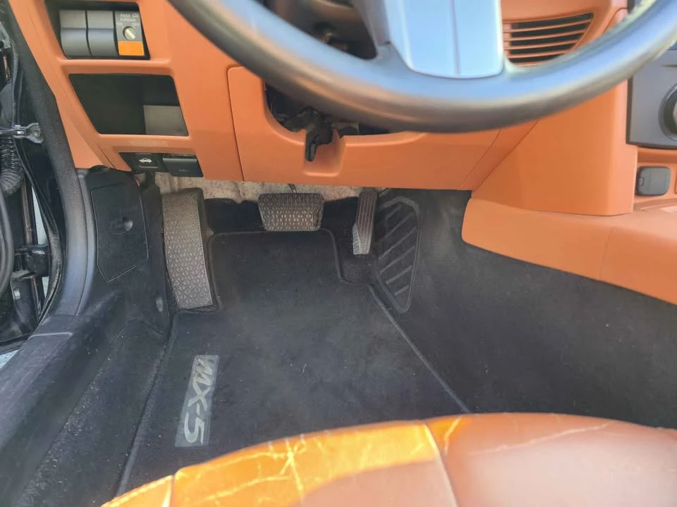 2007 Mazda NC MX-5 Miata - Image 17 of 20