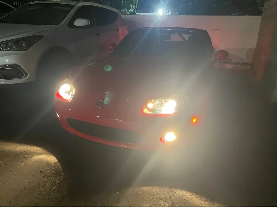 2007 Mazda NC MX-5 Miata - Image 10 of 20