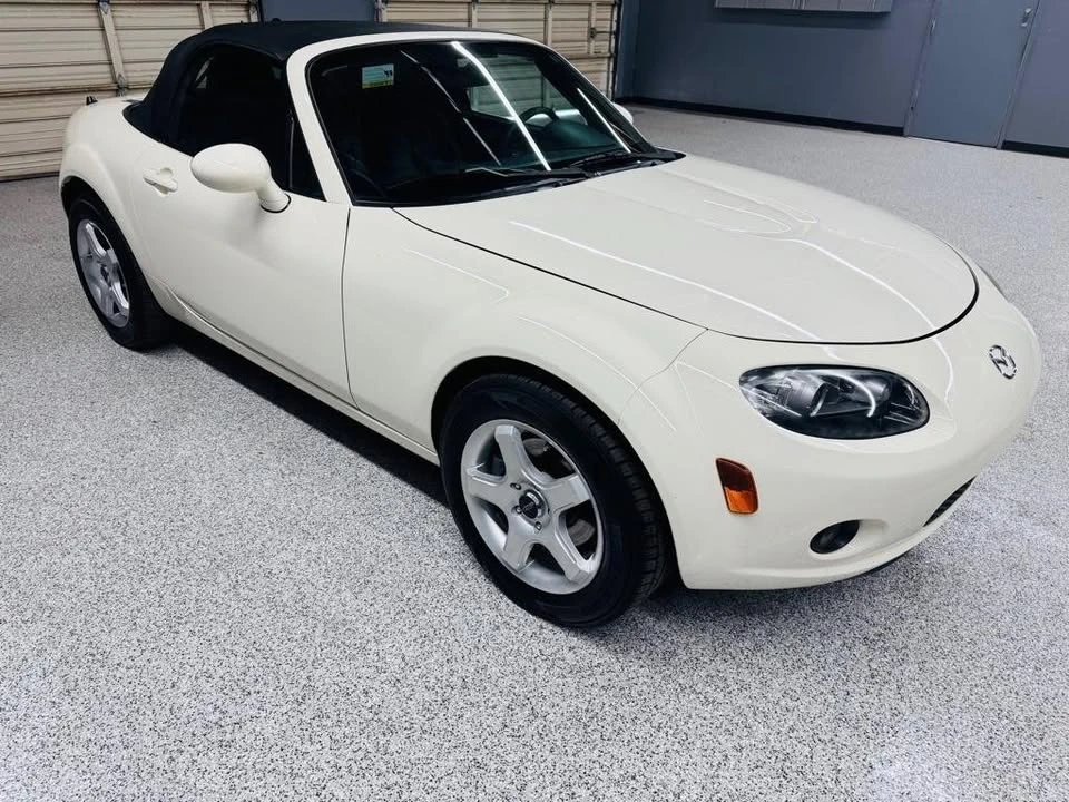 2007 Mazda NC MX-5 Miata - Image 4 of 7