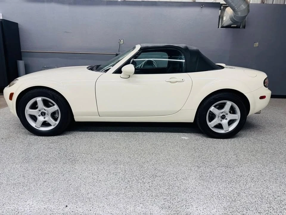 2007 Mazda NC MX-5 Miata - Image 2 of 7