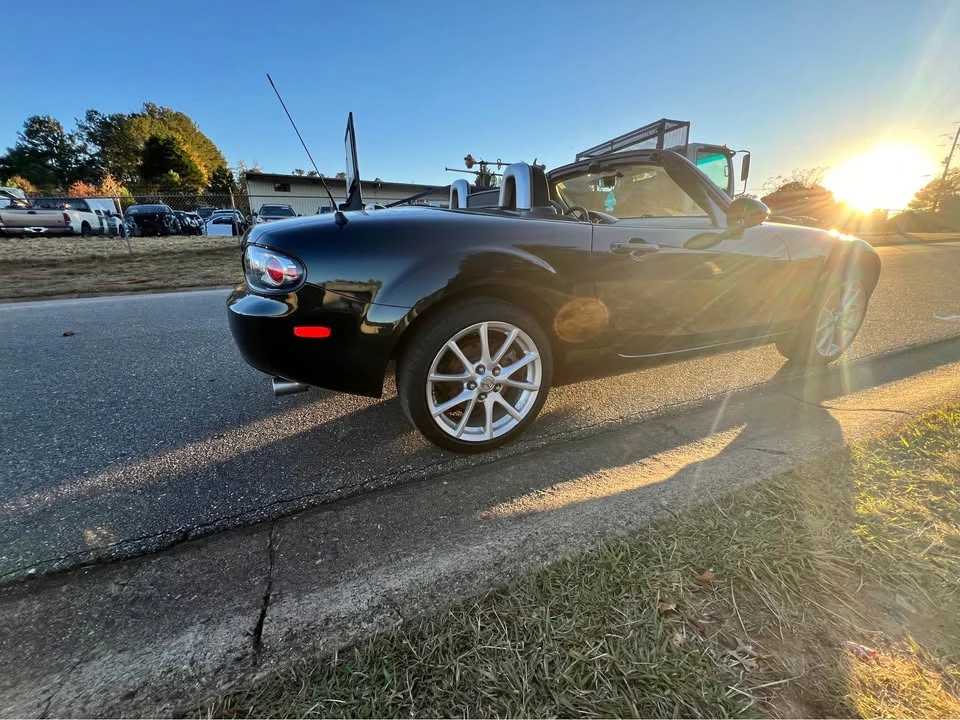 2007 Mazda NC MX-5 Miata - Image 5 of 16
