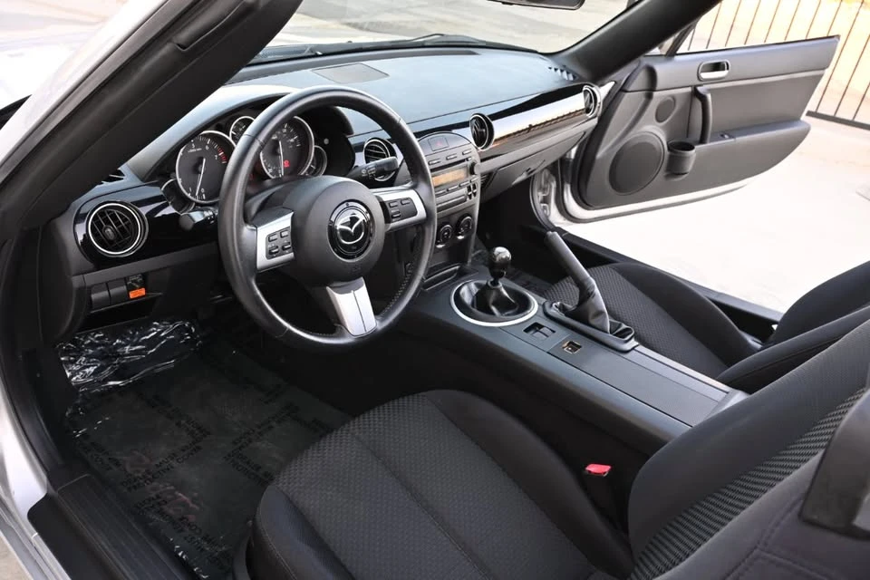 2007 Mazda NC MX-5 Miata - Image 16 of 19