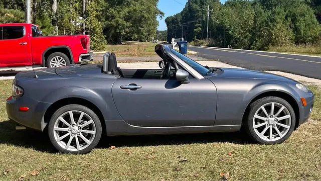 2007 Mazda MX-5 Miata Touring