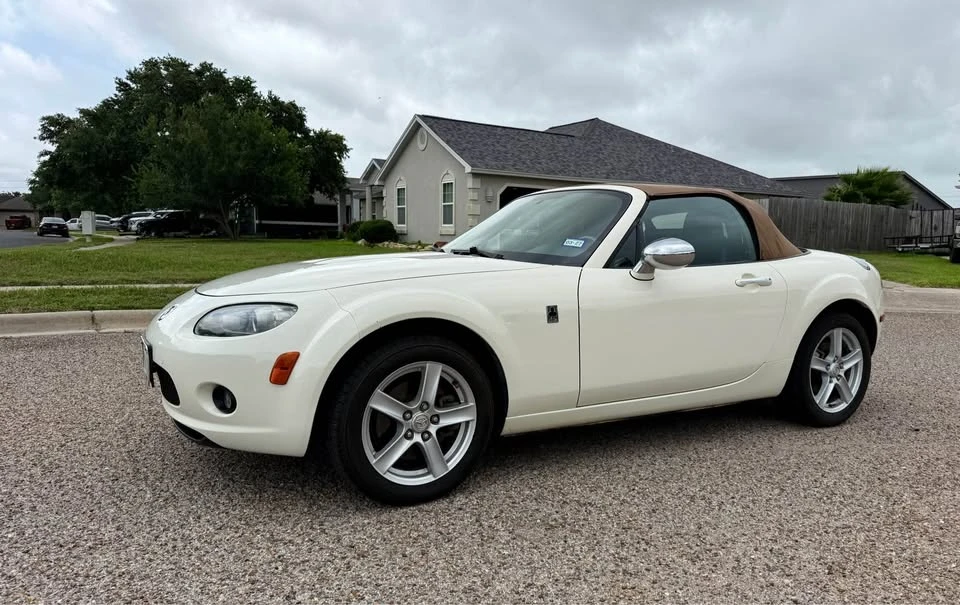 2007 Mazda NC MX-5 Miata - Image 2 of 17