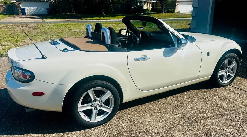2007 Mazda NC MX-5 Miata - Image 15 of 17