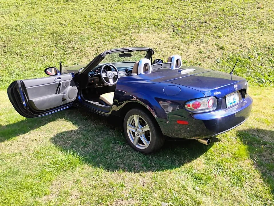 2007 Mazda RX-7 - Image 2 of 6