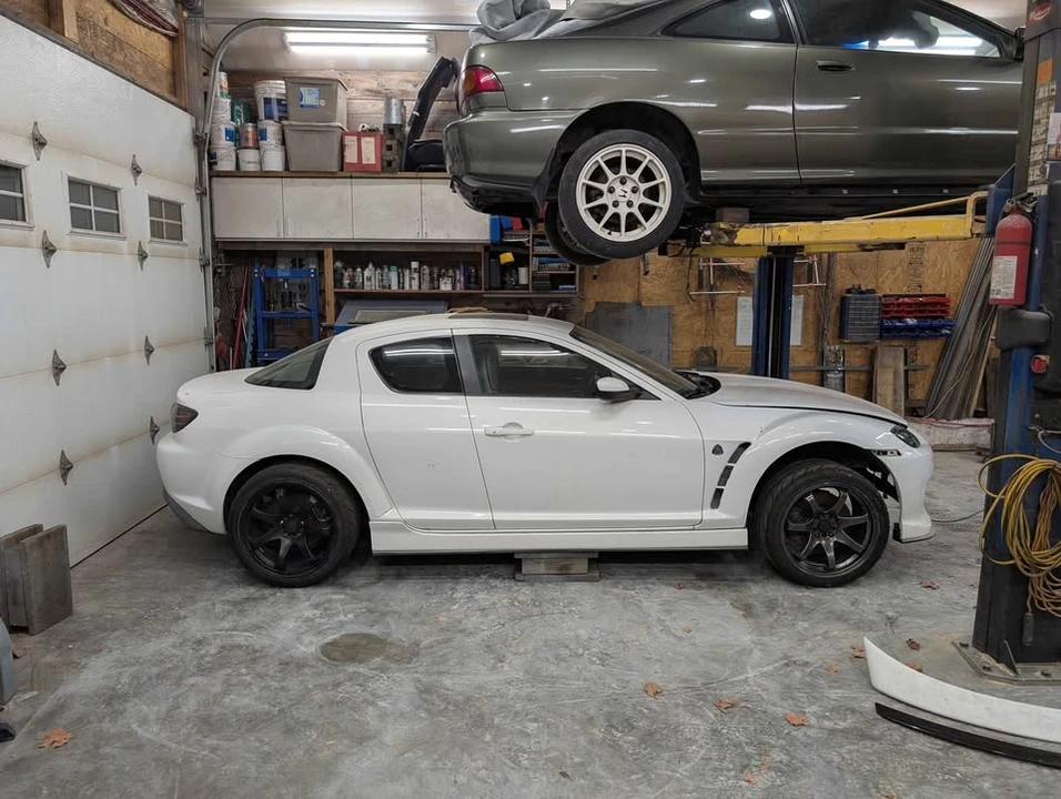 2007 Mazda RX-8 1st Gen - Image 2 of 3
