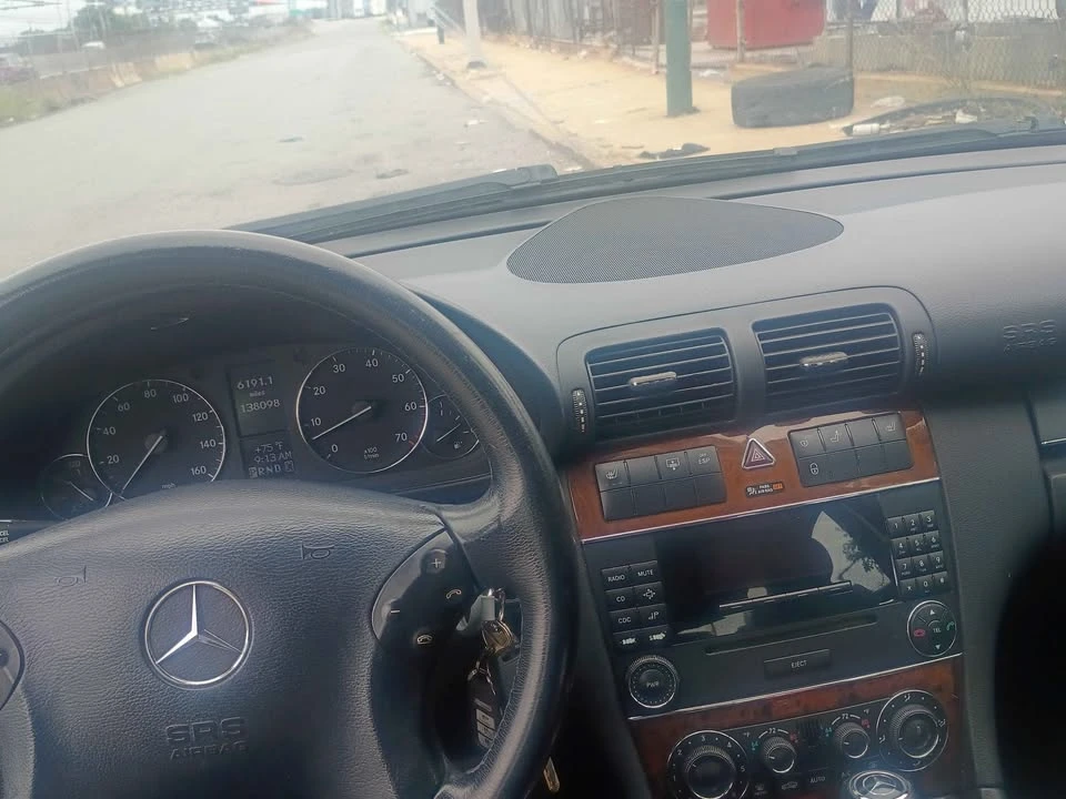 2007 Mercedes-Benz W211 E-Class - Image 2 of 18
