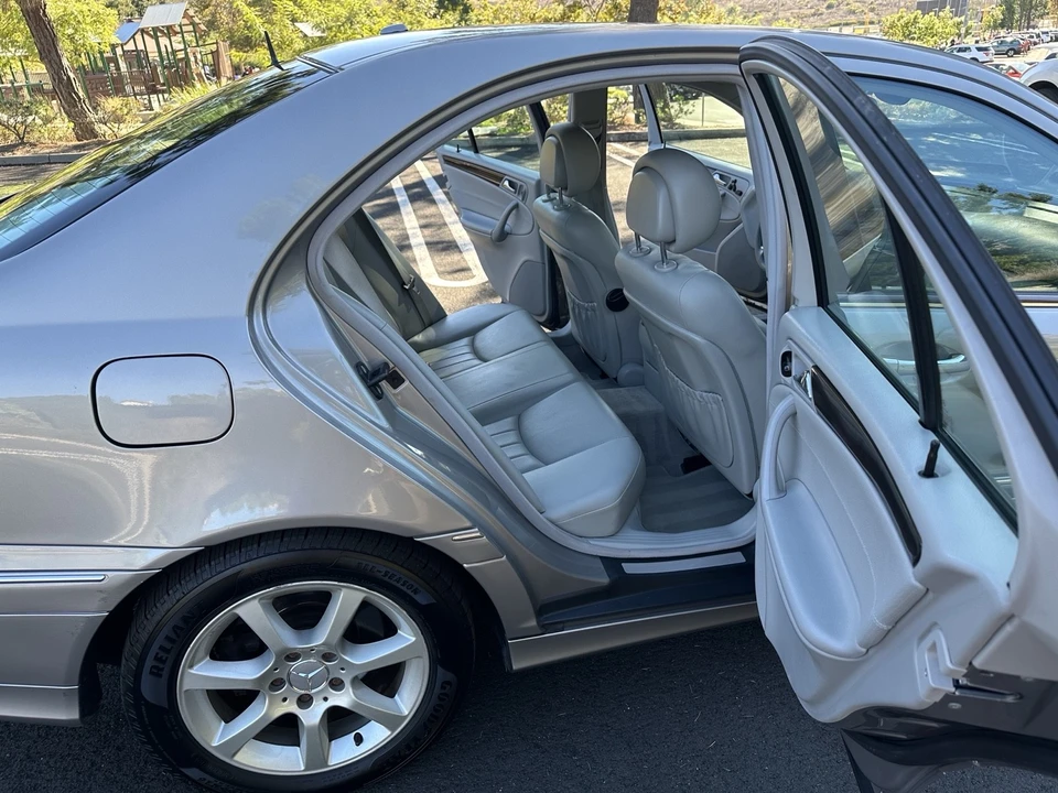 2007 Mercedes-Benz W203 C-Class - Image 20 of 21