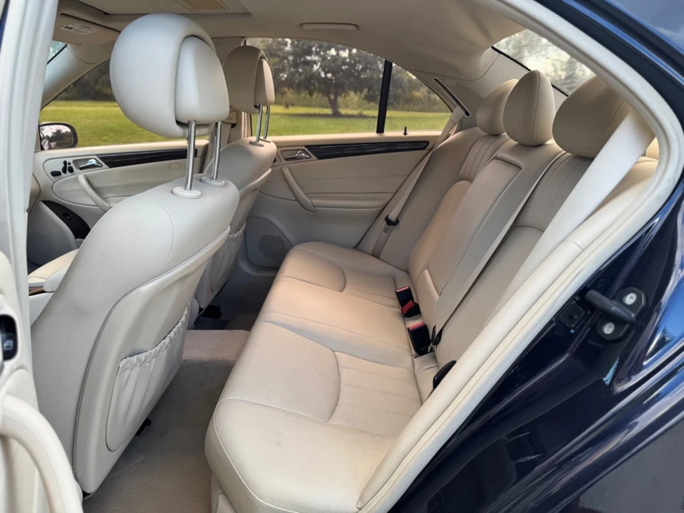2007 Mercedes-Benz W203 C-Class - Image 9 of 19