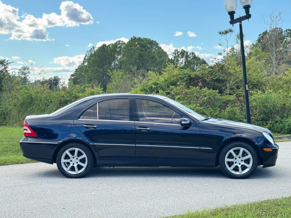 2007 Mercedes-Benz W203 C-Class - Image 2 of 19