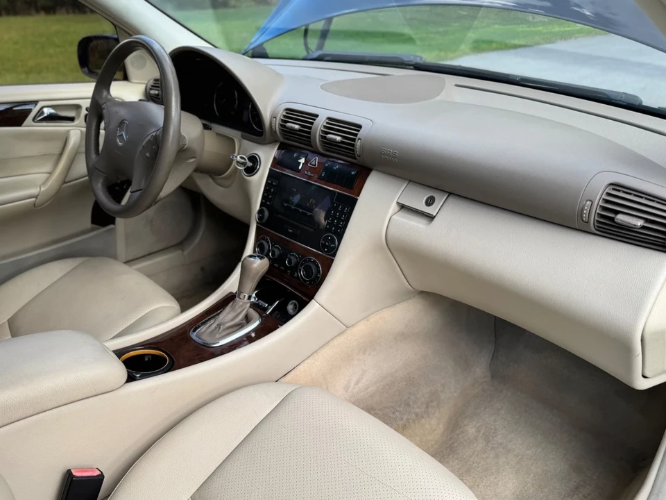 2007 Mercedes-Benz W203 C-Class - Image 11 of 19