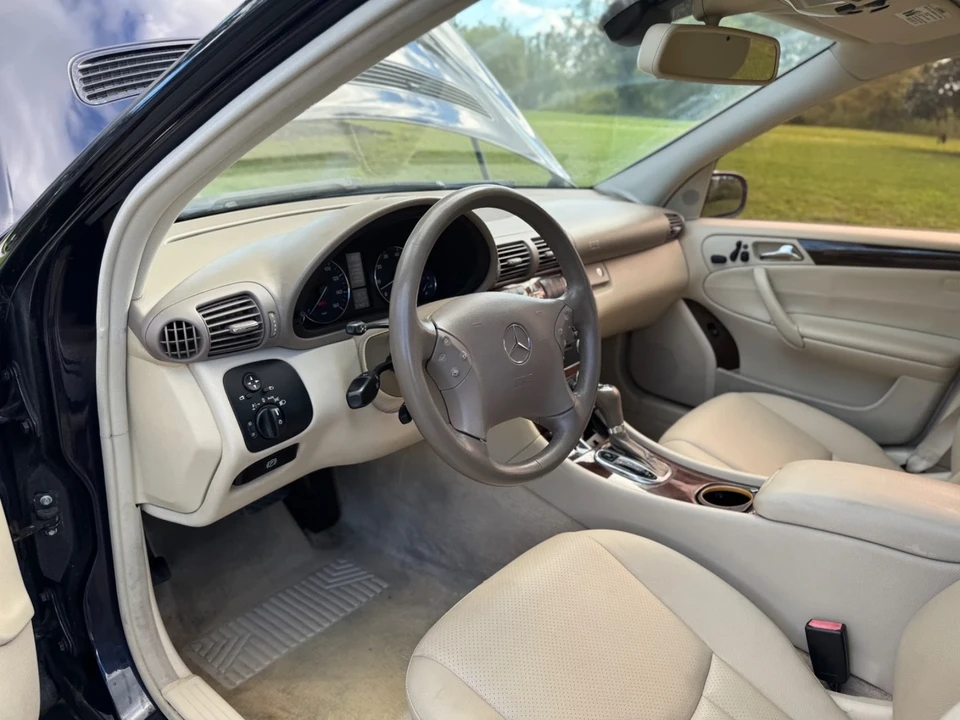 2007 Mercedes-Benz W203 C-Class - Image 8 of 19