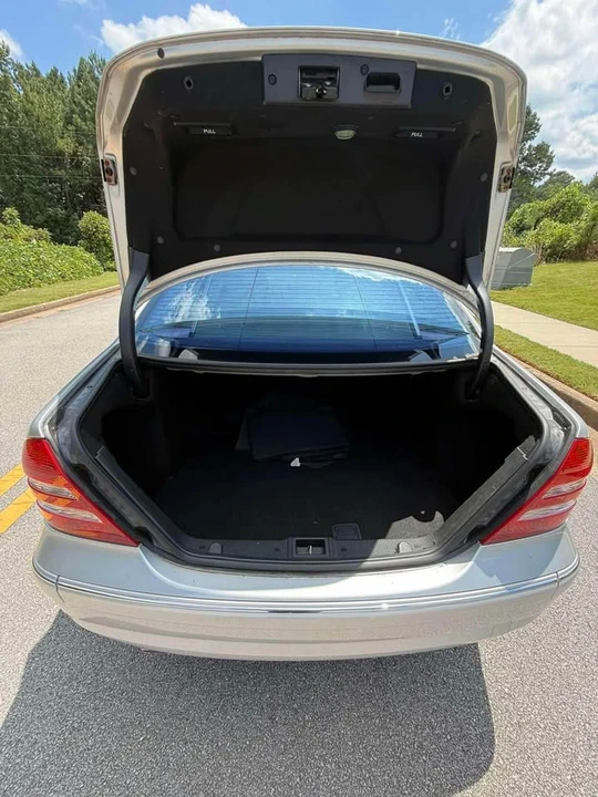 2007 Mercedes-Benz W203 C-Class - Image 9 of 17