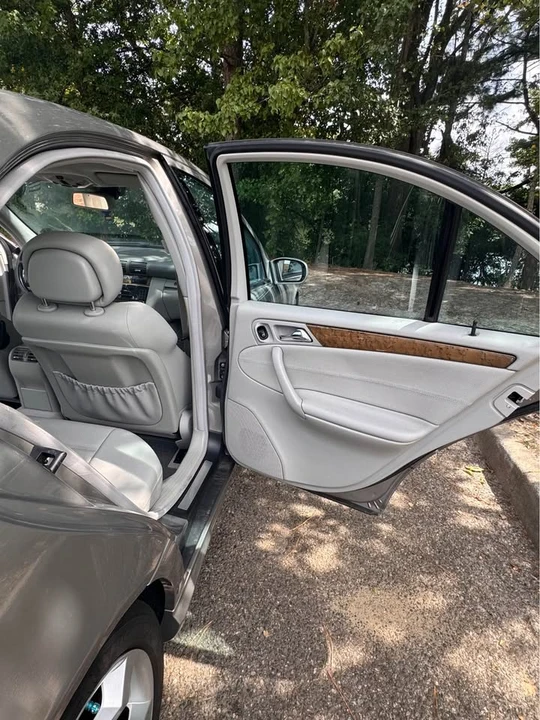 2007 Mercedes-Benz W203 C-Class - Image 9 of 18