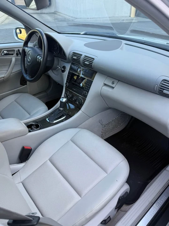 2007 Mercedes-Benz W203 C-Class - Image 11 of 18