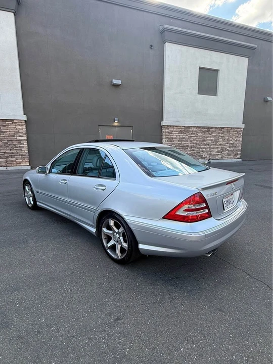 2007 Mercedes-Benz W203 C-Class - Image 8 of 18