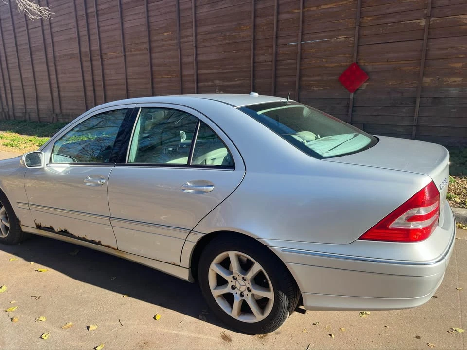 2007 Mercedes-Benz W203 C-Class - Image 5 of 17