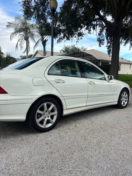 2007 Mercedes-Benz W203 C-Class - Image 3 of 18
