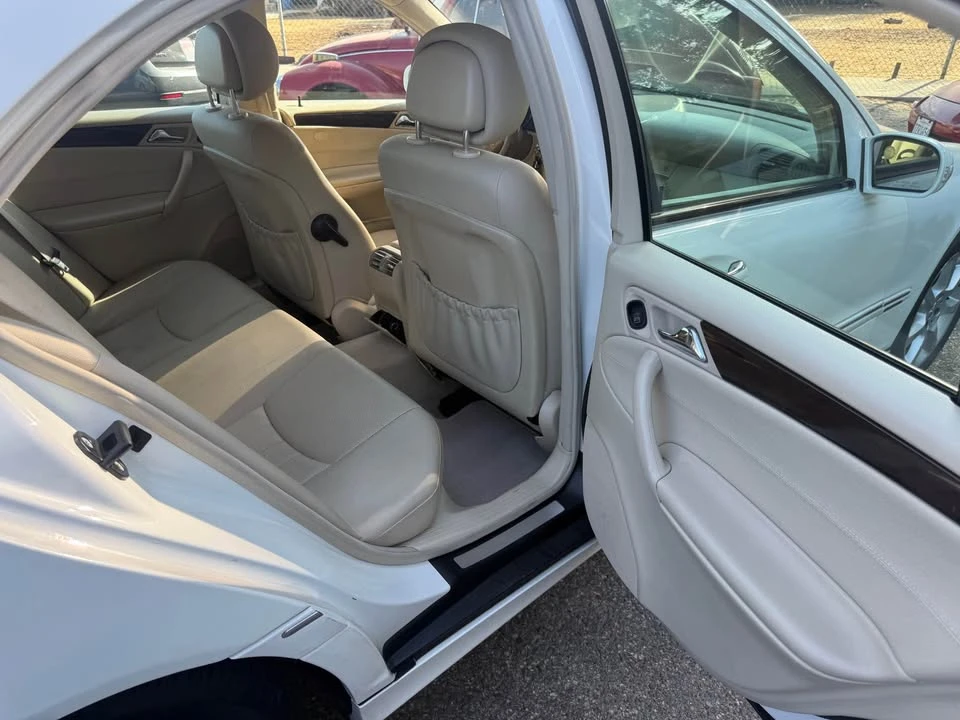 2007 Mercedes-Benz W203 C-Class - Image 9 of 16