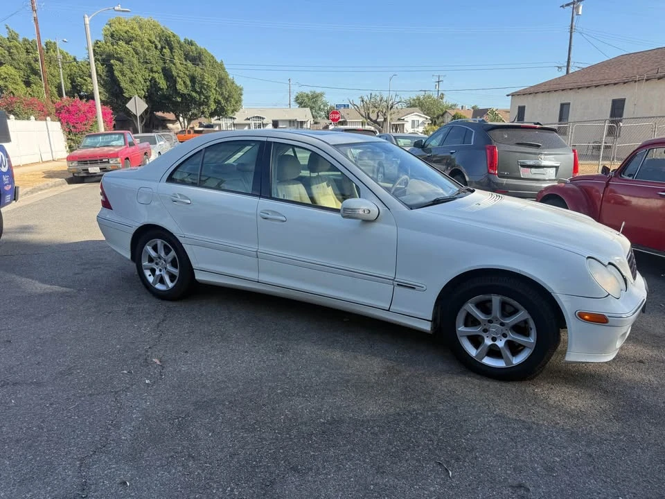 2007 Mercedes-Benz W203 C-Class - Image 14 of 16