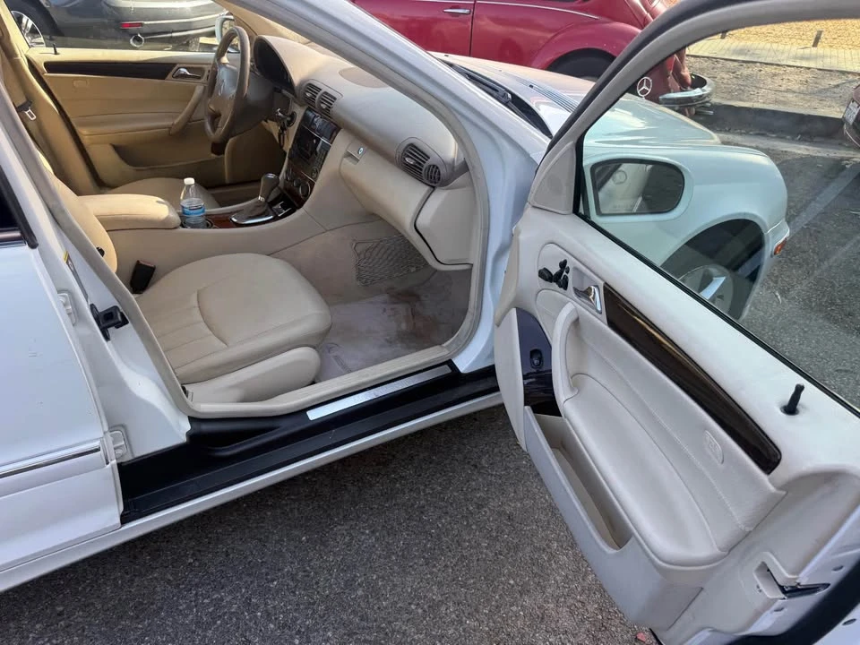 2007 Mercedes-Benz W203 C-Class - Image 12 of 16