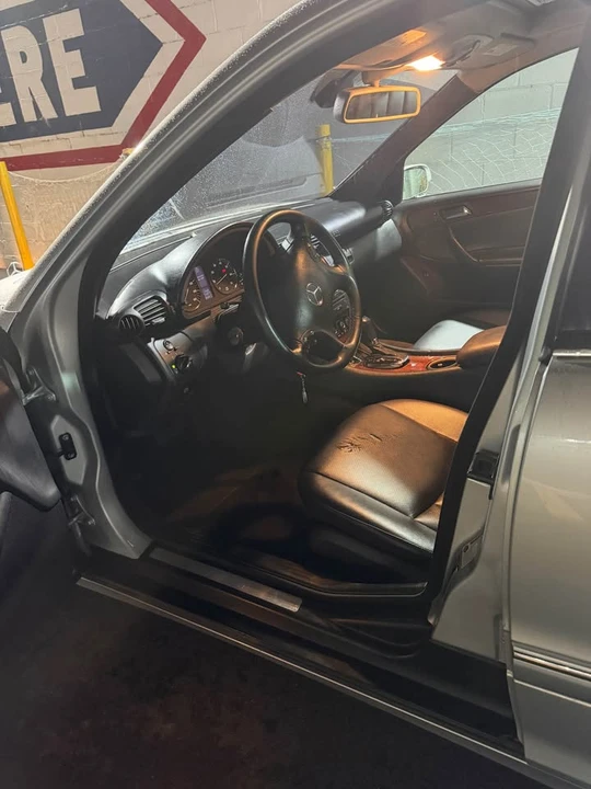 2007 Mercedes-Benz W203 C-Class - Image 14 of 16