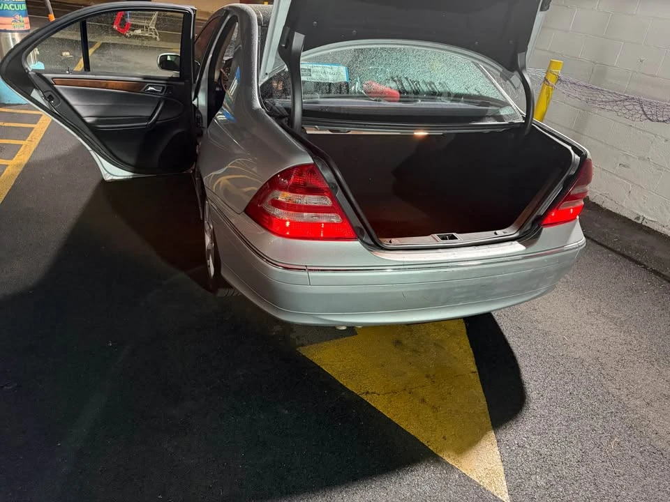 2007 Mercedes-Benz W203 C-Class - Image 10 of 16