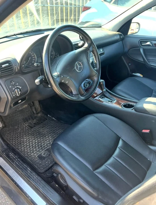 2007 Mercedes-Benz W203 C-Class - Image 2 of 3