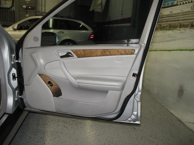 2007 Mercedes-Benz W203 C-Class - Image 13 of 21
