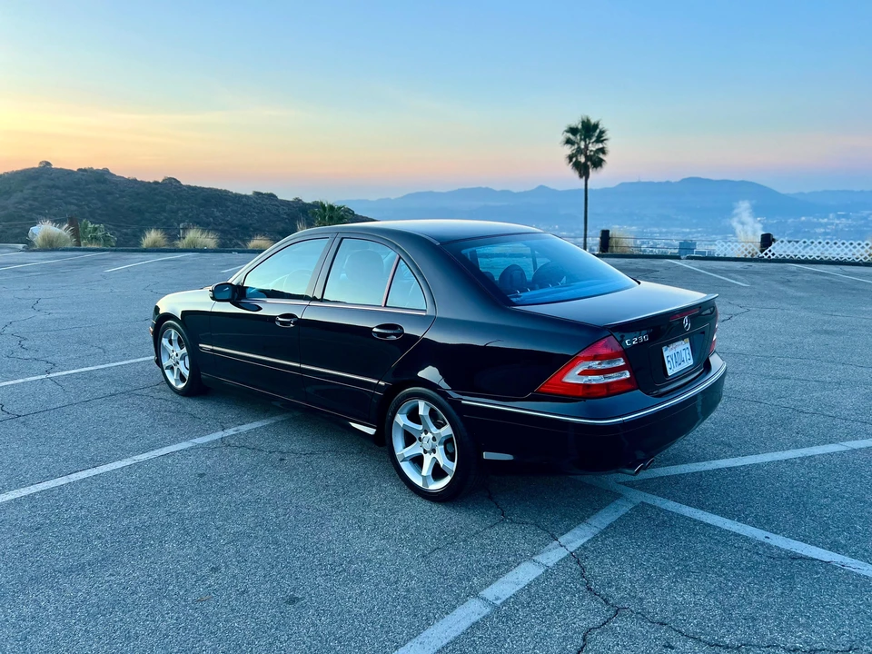 2007 Mercedes-Benz W203 C-Class - Image 13 of 31