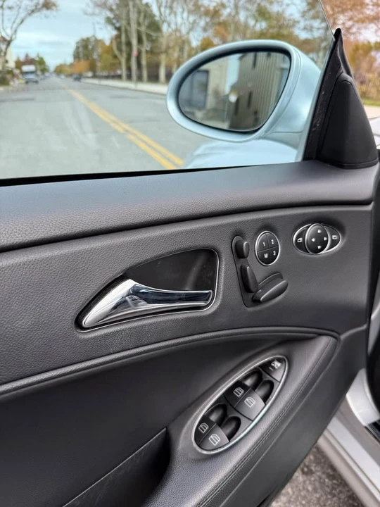 2007 Mercedes-Benz C219 CLS-Class - Image 8 of 12
