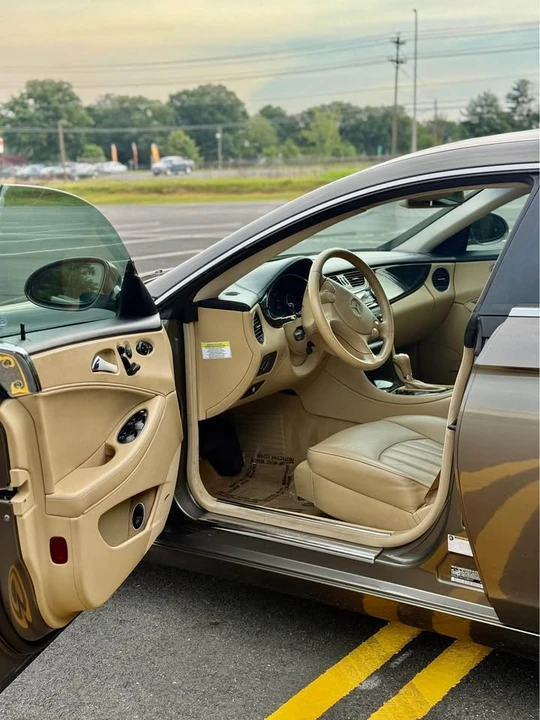 2007 Mercedes-Benz C219 CLS-Class - Image 9 of 21