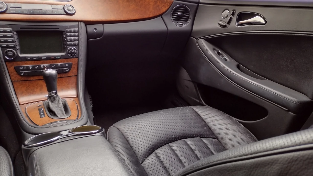 2007 Mercedes-Benz C219 CLS-Class - Image 5 of 15