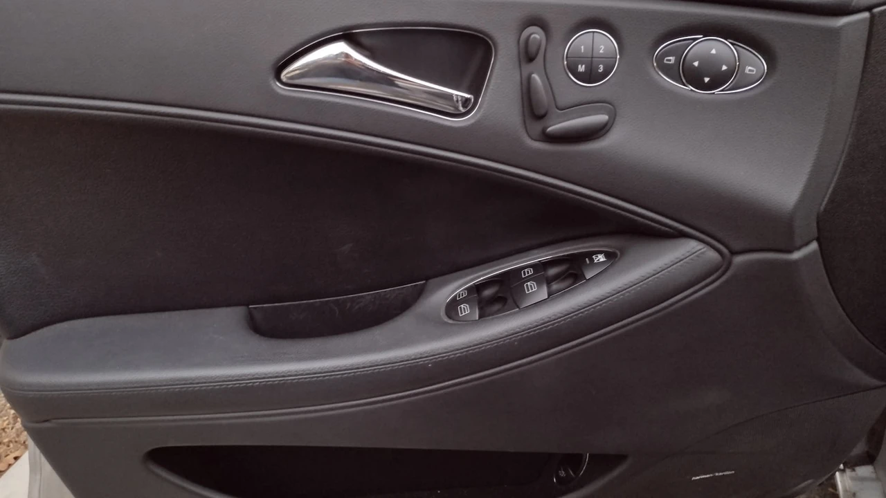 2007 Mercedes-Benz C219 CLS-Class - Image 9 of 15