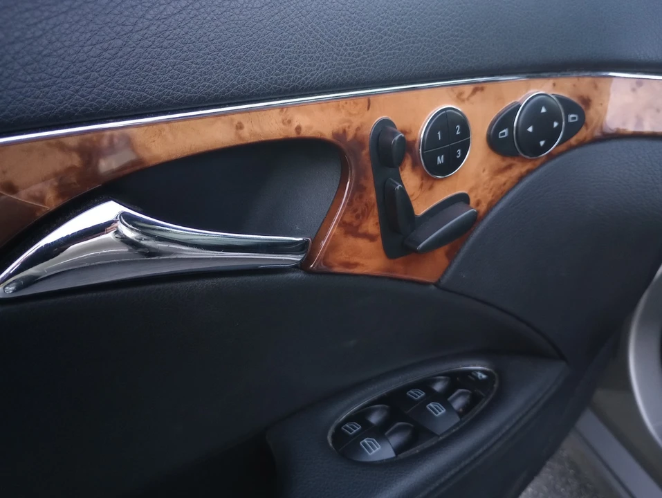2007 Mercedes-Benz W211 E-Class - Image 11 of 20