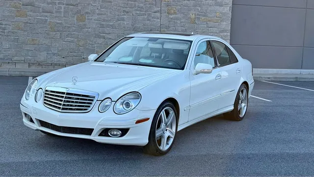 2007 Mercedes-Benz E-Class E 320 4MATIC Sedan 4D