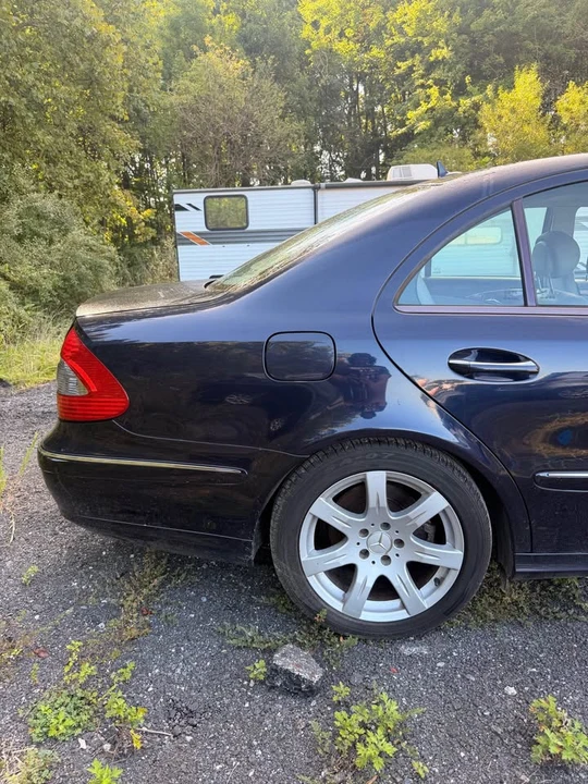 2007 Mercedes-Benz W211 E-Class - Image 14 of 17