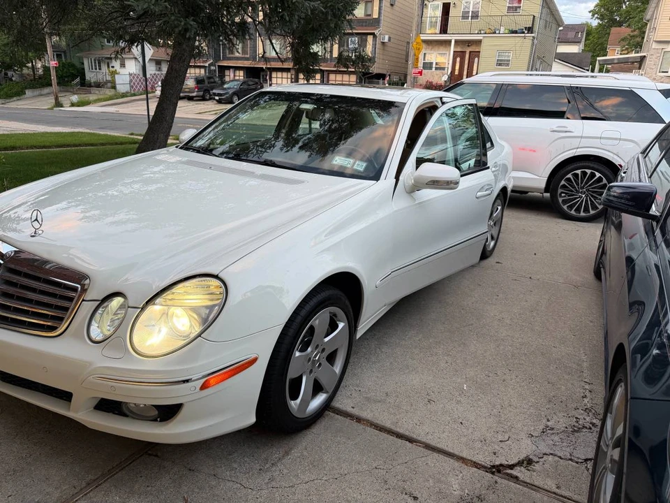 2007 Mercedes-Benz W211 E-Class - Image 3 of 12