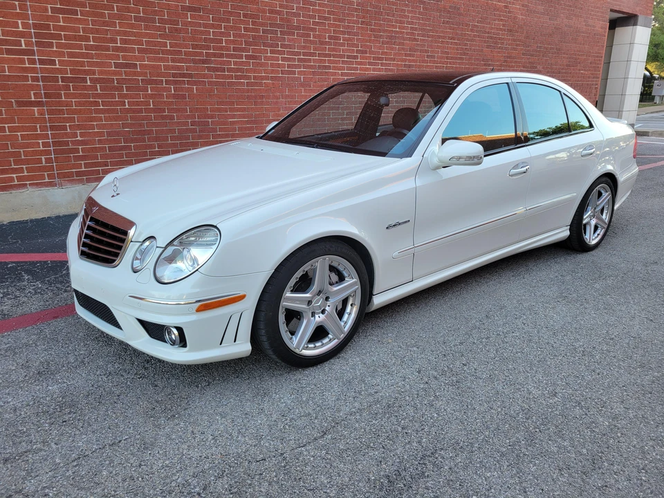 2007 Mercedes-Benz W211 E 55 & E 63 AMG - Image 11 of 31