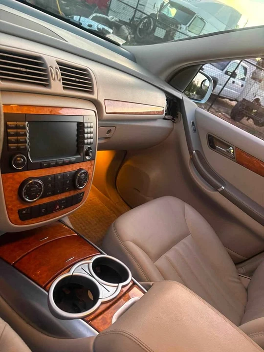 2007 Mercedes-Benz W251 R-Class - Image 9 of 17
