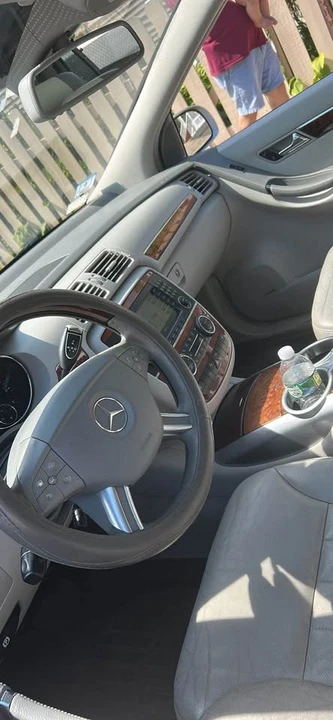 2007 Mercedes-Benz W251 R-Class - Image 8 of 12