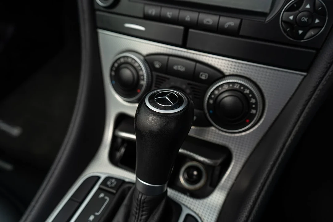 2007 Mercedes-Benz R230 SL-Class - Image 17 of 30