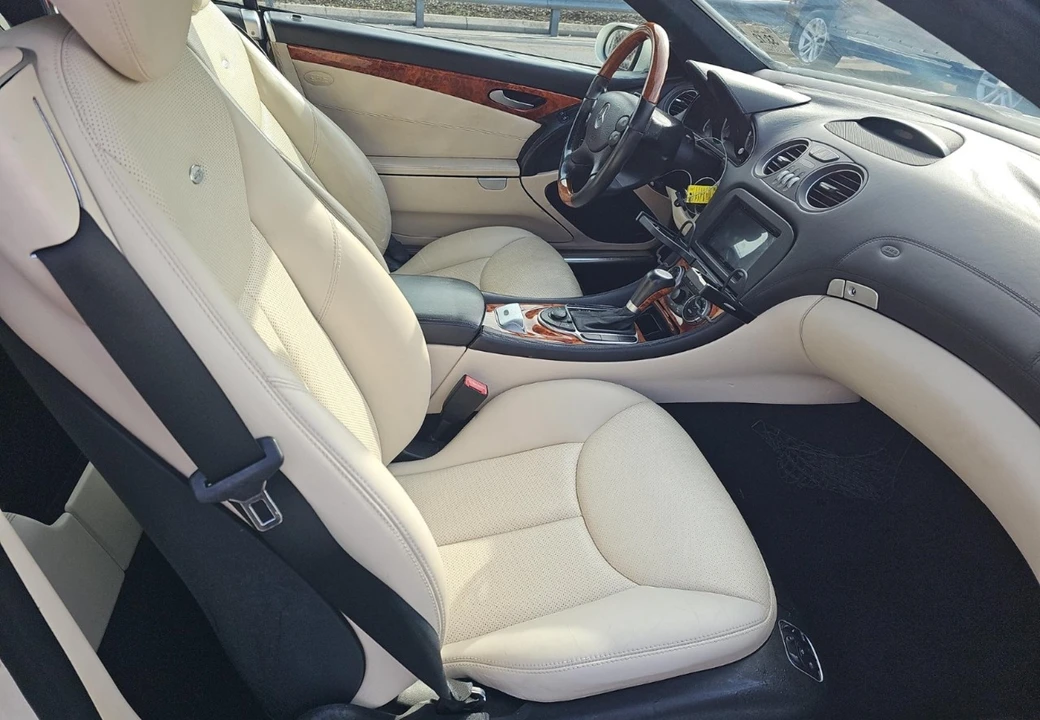 2007 Mercedes-Benz R230 SL-Class - Image 8 of 17