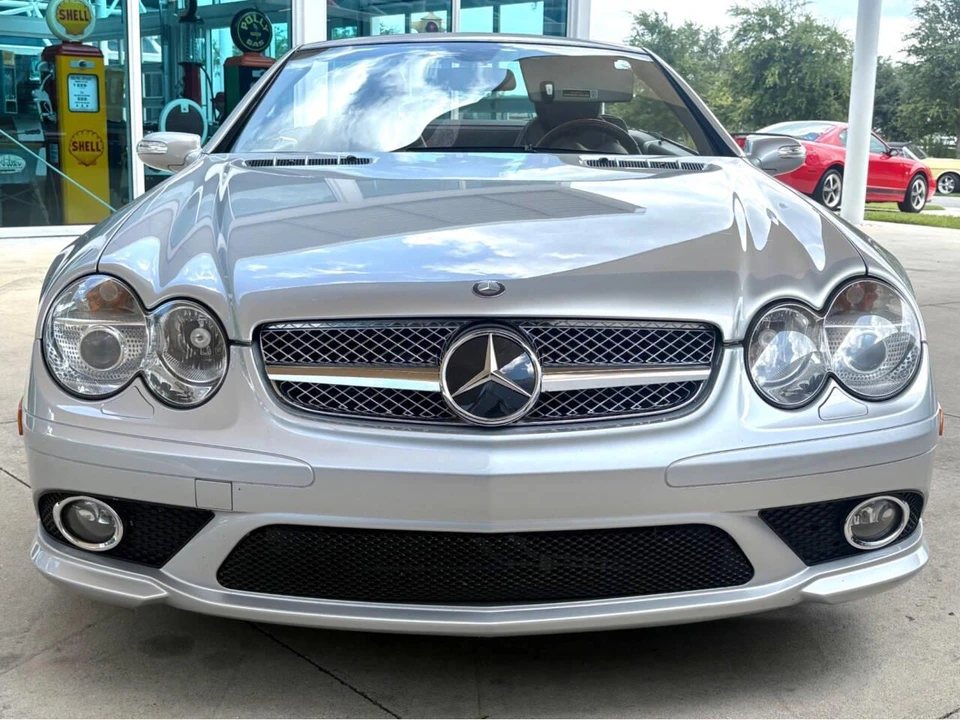 2007 Mercedes-Benz R230 SL-Class - Image 2 of 31