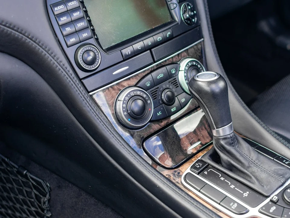 2007 Mercedes-Benz R230 SL-Class - Image 10 of 31